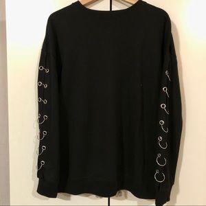 Oversized Sweatshirt w/ Rings